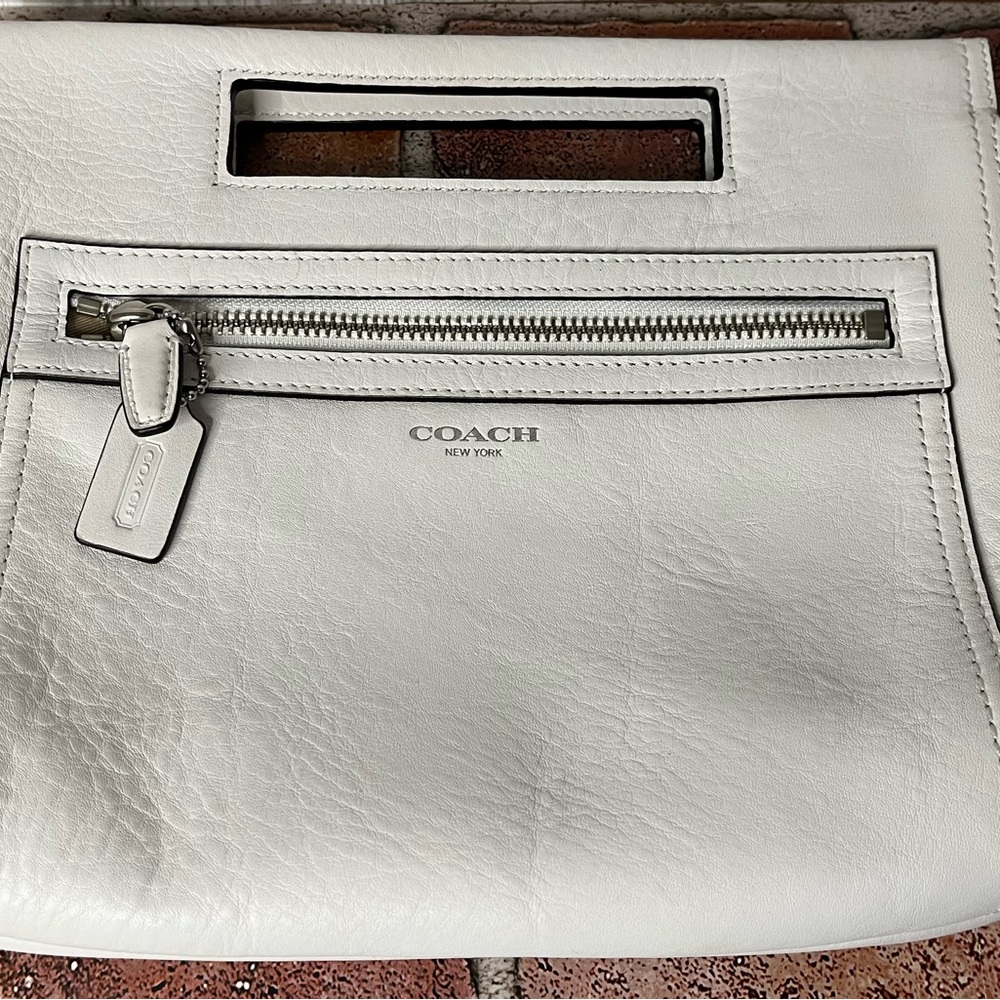 Coach Women's White Legacy Leather Basket Clutch Zipper Top Handle